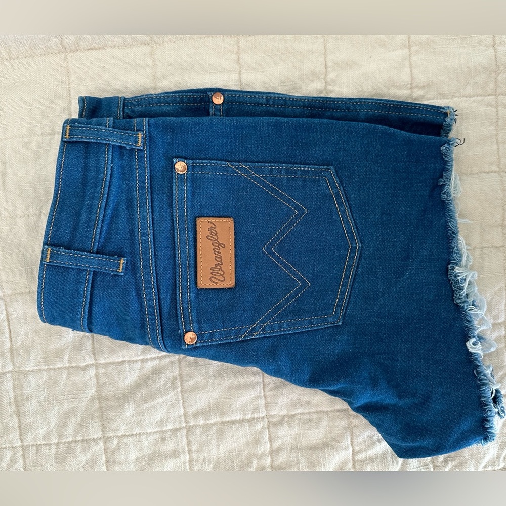 Wrangler cut off shorts